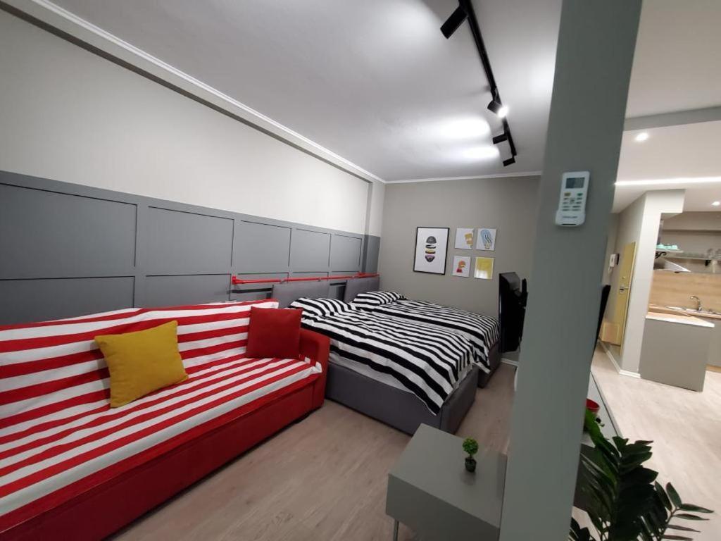 Helga'S Deluxe 3 Apartment Tiran Dış mekan fotoğraf